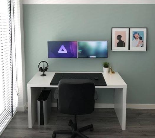 super minimal setup with no visible wires
